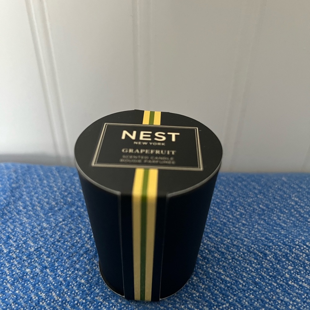 Nest New York Grapefruit Mini Candle